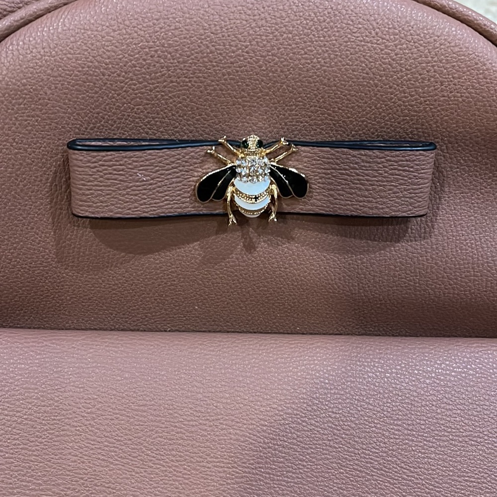 Small Bee Backpack. - image 2